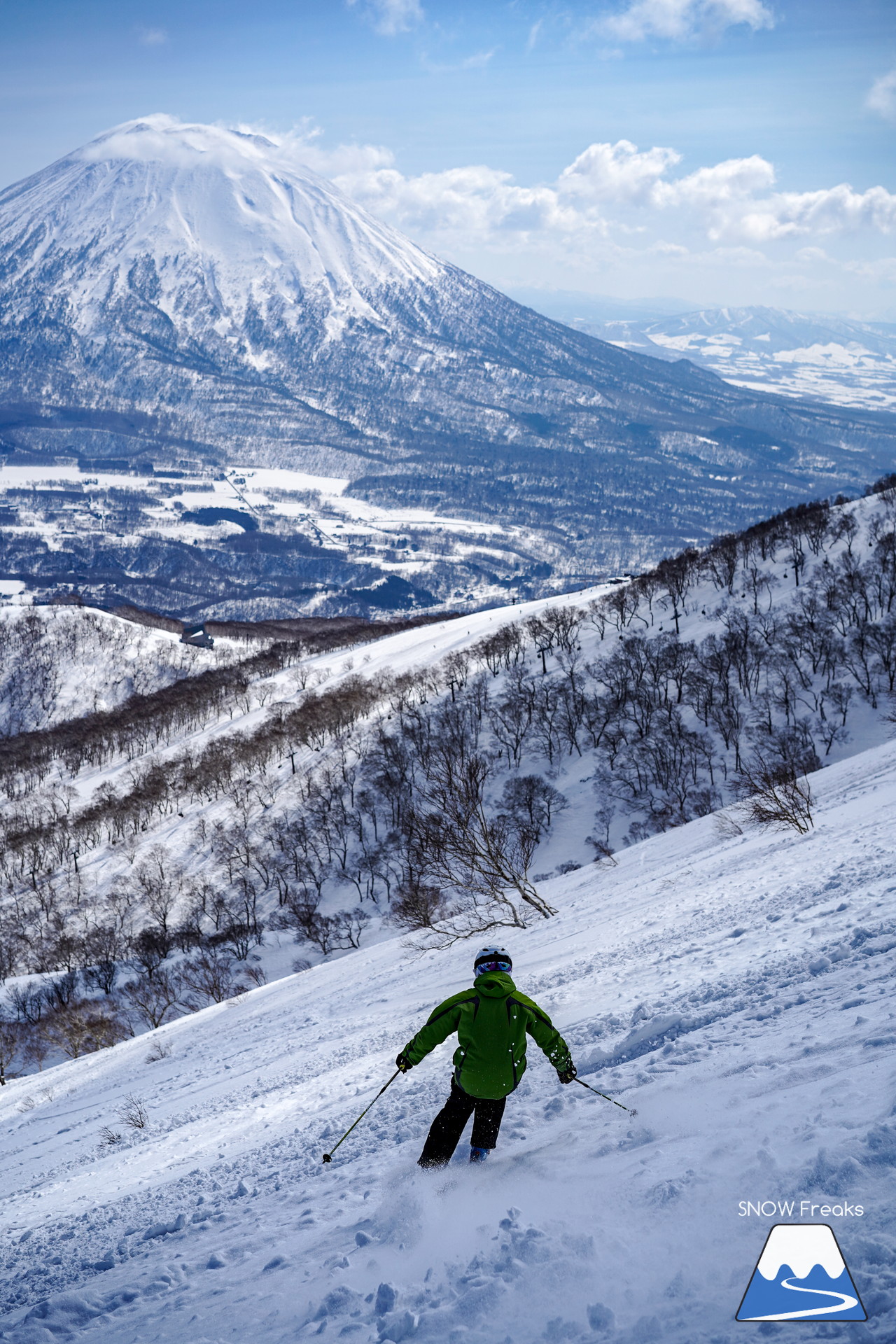 ニセコグラン・ヒラフ　もうすぐ4月。森林限界を超えると…、そこには『粉雪』が待っていました♪